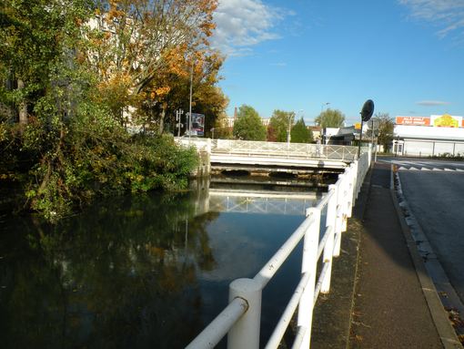  cours d'eau, rue des Bas Trévois
